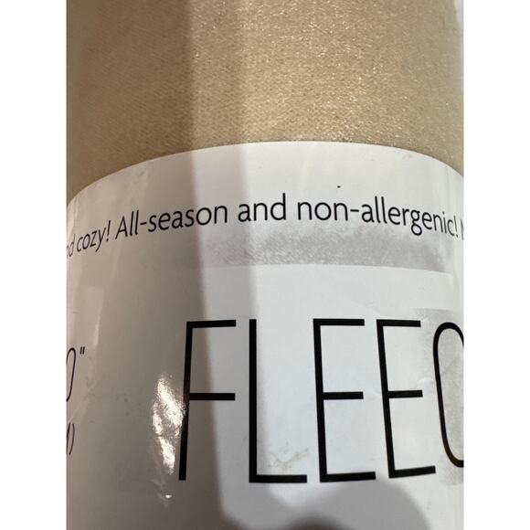 Brand New 50x60" Fleece Throw Blanket Hypoallergenic Soft - Picture 3 of 5